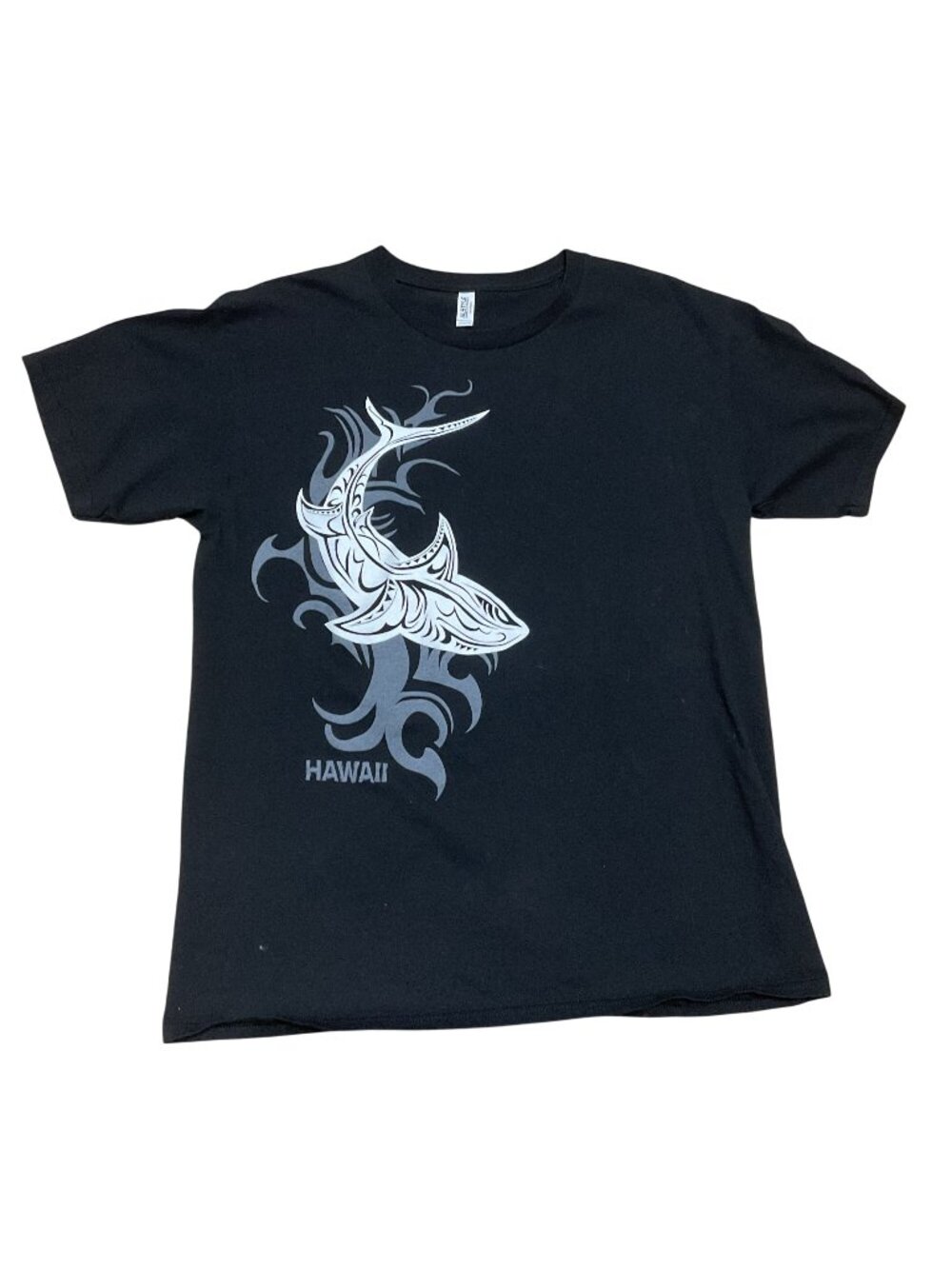Hawaii Shark Tribal Graphic Black T-Shirt Size Large Alstyle 100% Cotton Mens